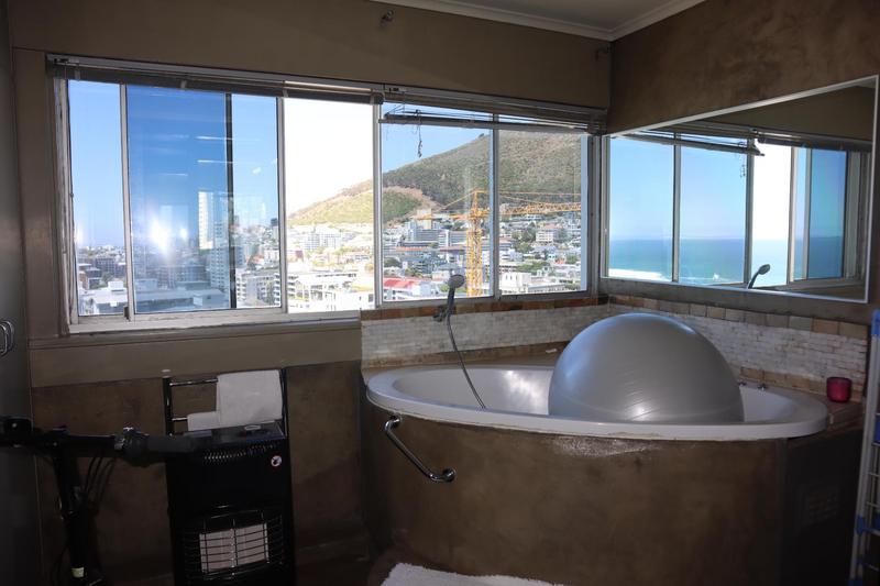 To Let 2 Bedroom Property for Rent in Sea Point Western Cape